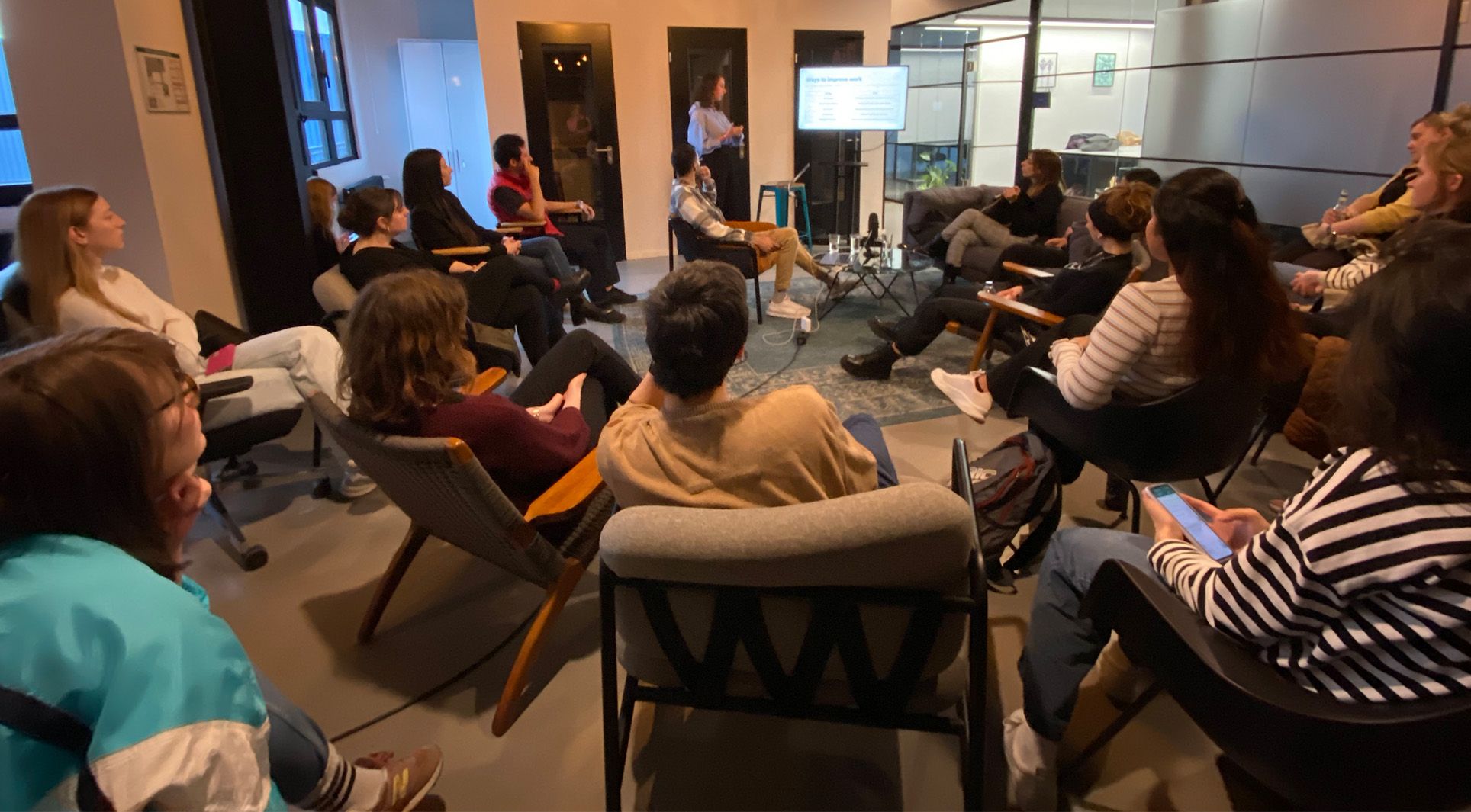 ⵜⴰⵎⴻⵙⵍⴰⵢⵜ ⵏ ⵓⵙⵏⵓⵍⴼⵓ ⵏ UX/UI ⴷⴻⴳ Berlin