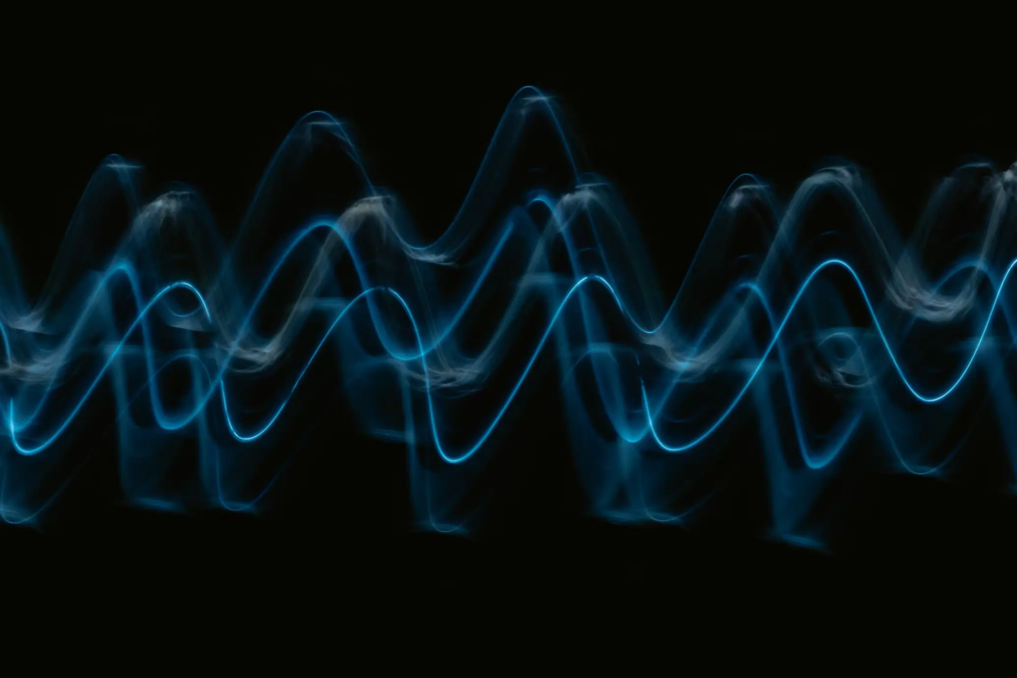 AI-coustics: Startup care urmărește să perfecționeze calitatea audio digitală cu AI generativă
