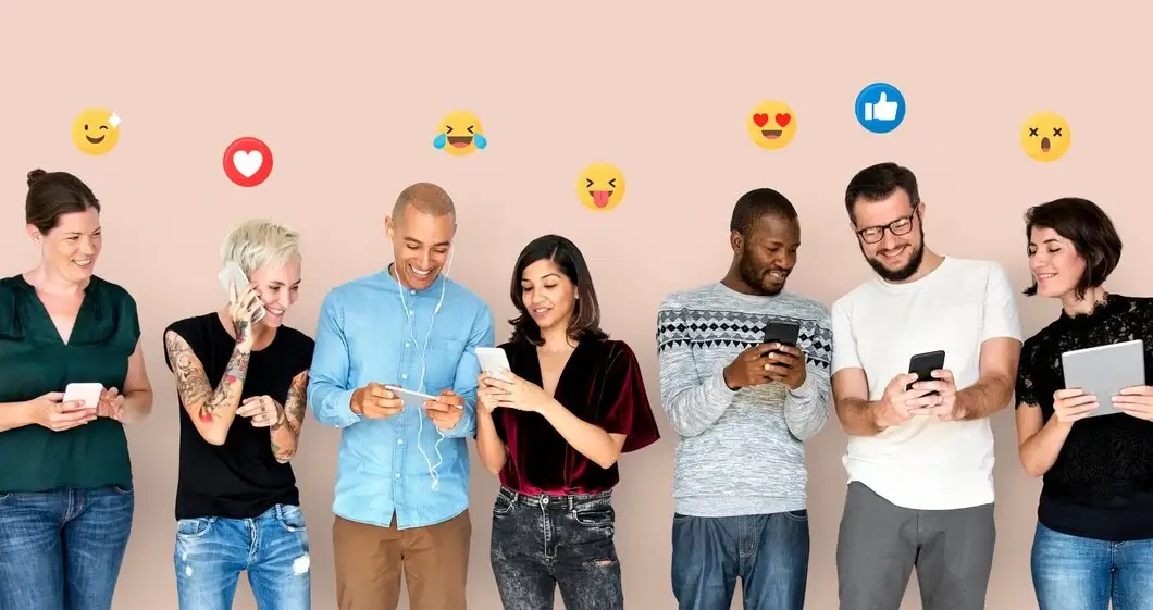 Emojis ⵏ WhatsApp: Anamek ⵢⴻⵍⵍⴰⵏ ⴷⴻⴼⴼⵉⵔ ⵏ ⵢⵉⵡⵓⴷⴰⵎ